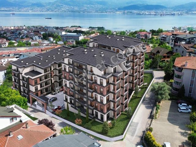 Kuruçeşmenin Üstü Özbek Premiumda 185 M2 3+1 Sıfır Bahçe Dubleks
