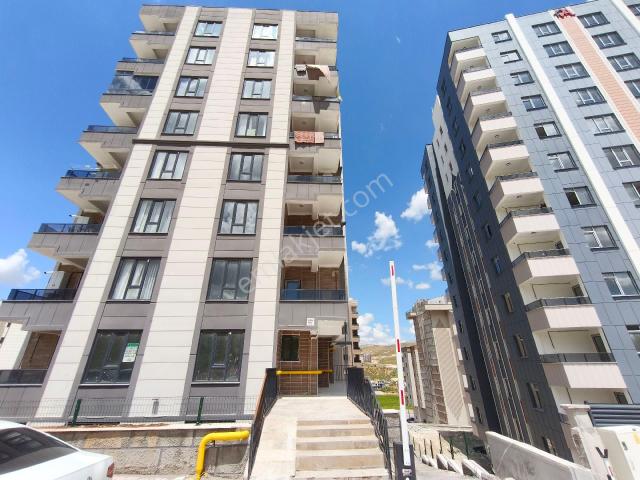 Kuruluş Gayrimenkulden Doğukentte Satılık 2+1 Full Bakımlı Sıfır Daire