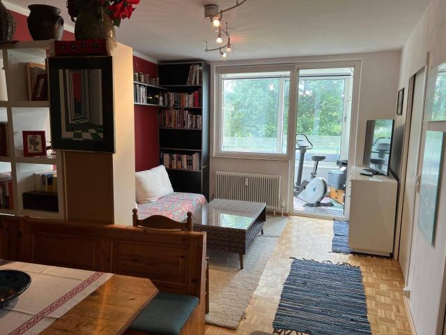 KURZZEITMIETE: Blick ins Grüne: 2 Zimmer Wohnung mit Büro in Grödig