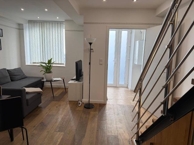 Kurzzeitvermieter aufgepasst! 2 Zimmer Luxus Apartment mit exquisiter Ausstattung in allerbester Citylage in 1090 Wien zum sofortigen Weiterbetrieb oder für Private zum Bewohnen!