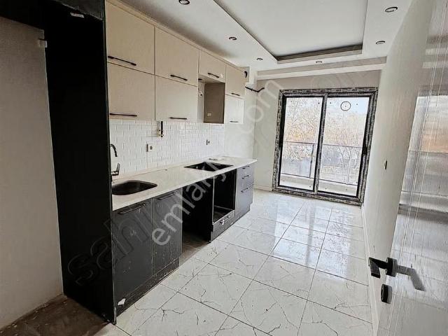 Kurşun Grup'tan 23 Nisan Park Mevki Satılık E. Banyolu 3+1 Daire