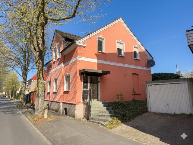 Kurbad Villa mit Kamin, Terrasse, Keller, Garten, Garage und Gartenhaus
