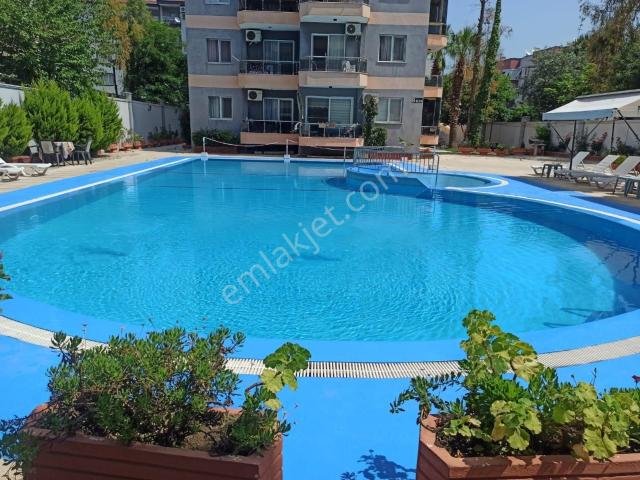 Kusadası'nda Havuzlu Güvenlikli Eşyalı Daire