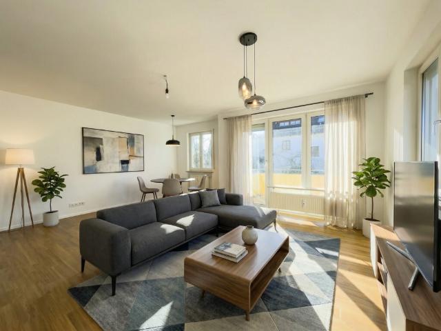 Kuschelige Wohnung mit großem Süd Sonnen Balkon Nähe Bahnhof