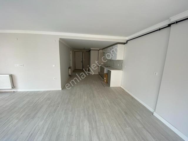 Kuttaş 'tan Bahçelievler 'de 1+1 Yeni Bina Kiralık Daire