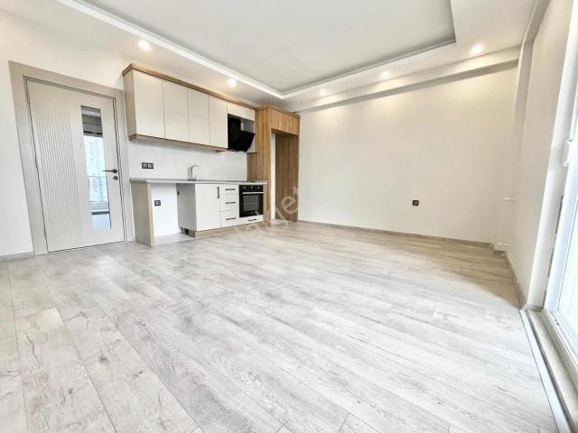 Kütükçü Mahallesinde Güzel Konumda Sıfır 2+1 Kiralık Daire