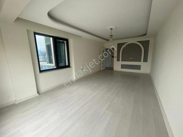Kütahya Merkez Dumlupınar Mahallesi’nde Başakşehir Sitesi’nde Geniş 2+1 Kiralık