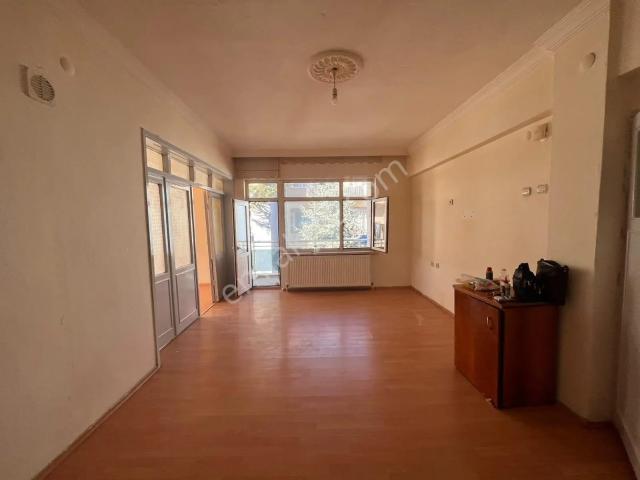 Kütahya Merkez Fatih Mahallesi’nde Temiz Ve Bakımlı 2+1 Kiralık