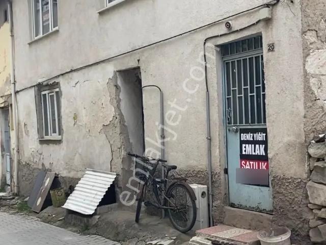 Kütahya Bahçelievler’de Yatırımlık 2+1 Müstakil Ev