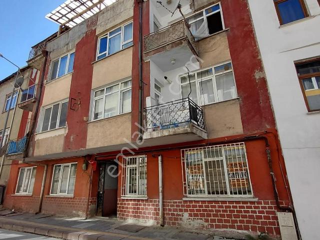 Kütahya Pirler Mahallesi Satılık 1+1 Geniş Daire