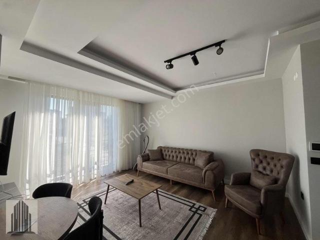 Kuvvetten Geniş Lüks Eşyalı Aile Binasında Kiralık Dairemiz