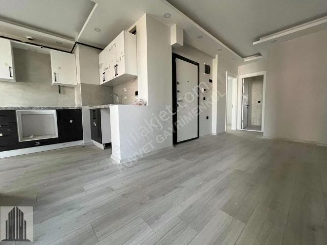 Kuvvet'ten Körfez Pamukluda Fırsatlık Salon Ayrı, Geniş 1+1