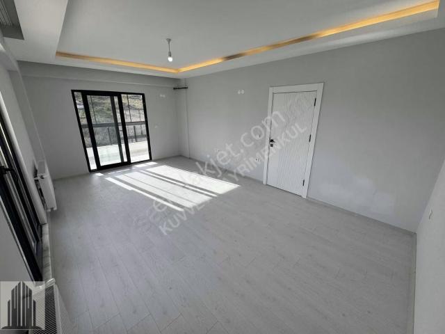 Kuvvet Den Salon Mutfak Ayrı Sıfır Çift Balkonlu 2+1 Daire.!