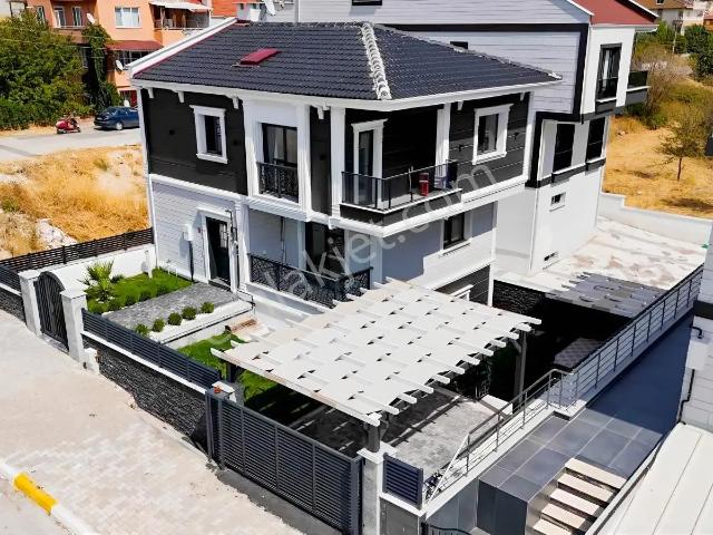 Kuva i Milliye 'de Satılık Sıfır 5+1 Villa