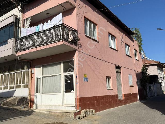 Kuyucak Dörtyolda Satılık Dükkan Ve Daire