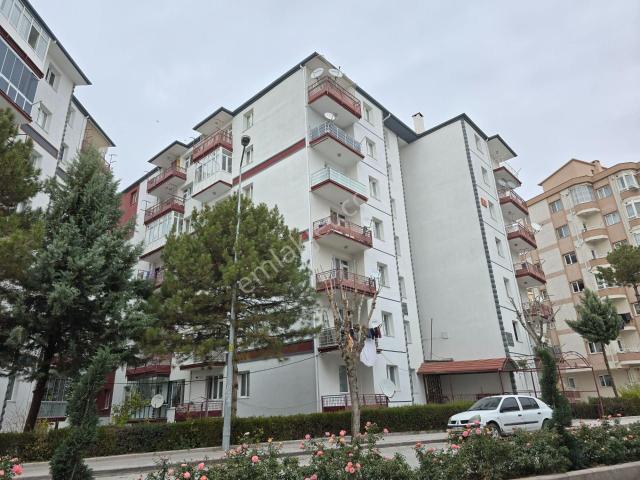 Kuyubaşı Kavşağında 2+1 Arakat Satılık Daire