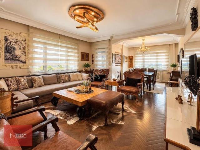 Kuyubaşında Full Eşyalı Balkonlu Keyifli Geniş 3+1 Salon Daire