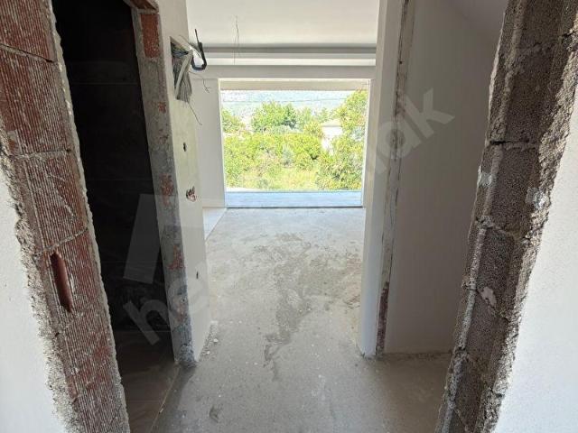 KUZDERE MAHALLESİNDE YAPIM AŞAMASINDA 2+1 SIFIR DUBLEKS DAİRE