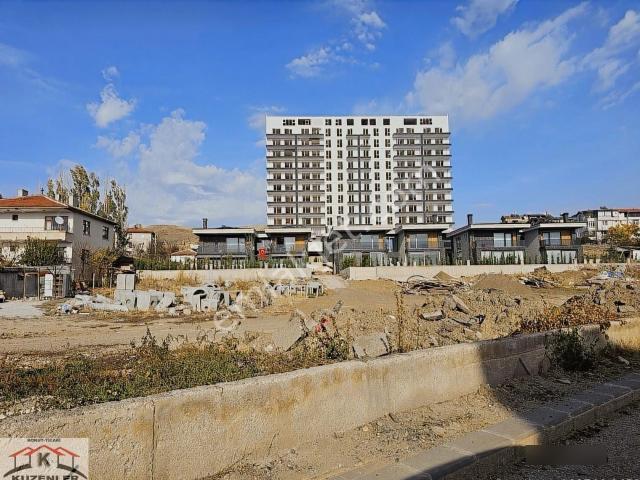 Kuzenler'dn Cumhuriyet Mah.site İçerisinde 8kat 12m2 Teraslı 2+1