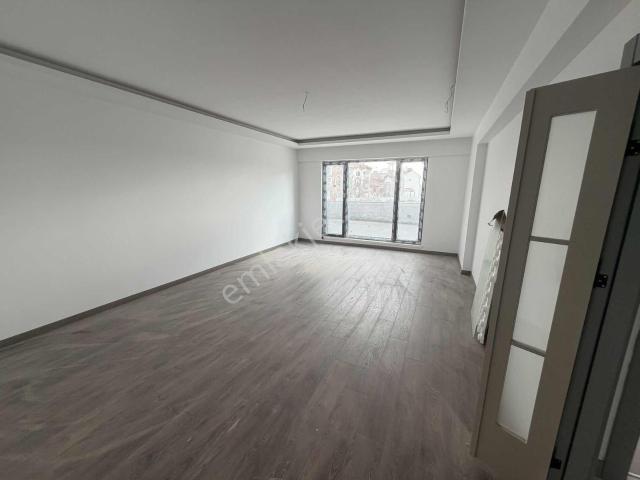 Kuzey Yıldızı Mahallesinde Giriş Kat Ultra Lüx Satılık Daire