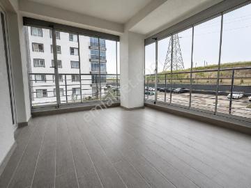 Kuzey Yıldızında Muhteşem Sitede 180m2 Çift Banyo 2 Kiler 4,5+1