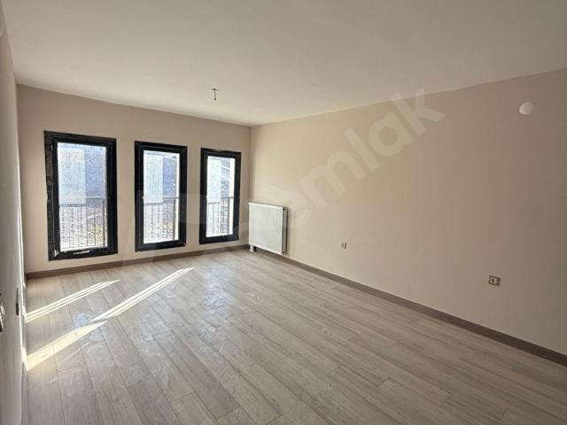 KUZEYŞEHİR 18.Etap 2.Kat satılık 3+1 daire Maviş Gayrimenkulden