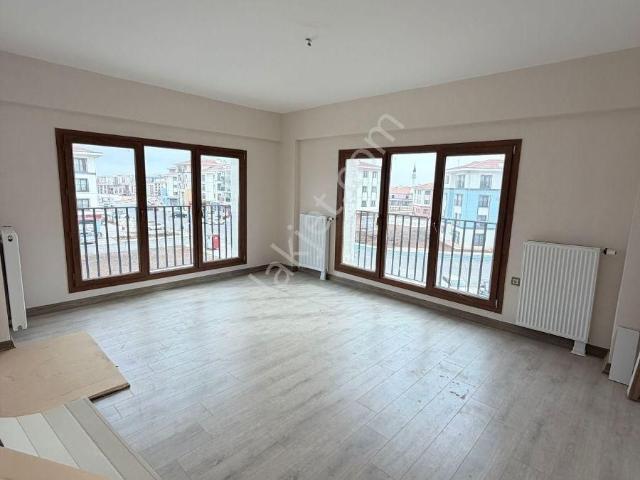 Kuzey Şehirde Gzt Fuar Emlak'tan 2+1 Banka Devirli Satılık Daire