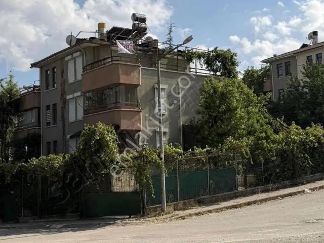 Kuzey Emlaktan 4 Kat + Bahçe + Teras + Otopark Köşe Başı
