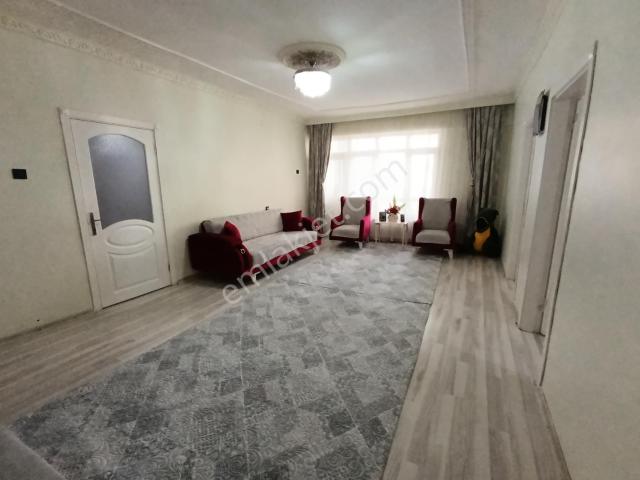 Kuzey Emlak'tan Demetgül'de 130 M2 Geniş Yapılı Asansörlü 3+1