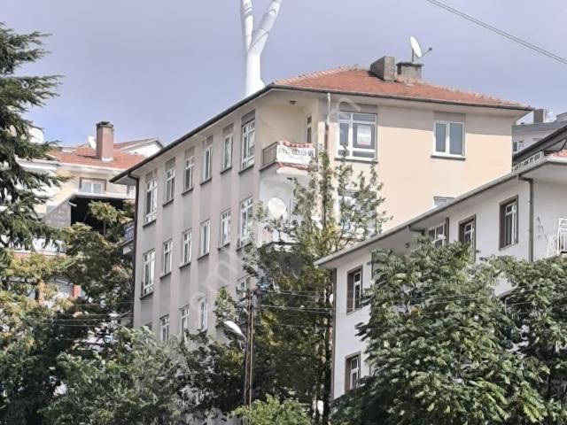 Kuzey Emlak'tan Merkezi Konumda 1. Kat İskanlı 3+1 Daire