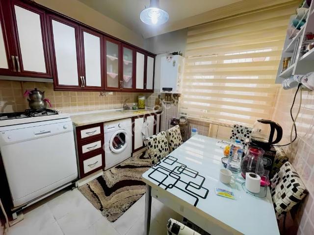 Kuzey Emlak'tan Metroya Yakın 3+1 Yapılı Eşyalı Hazır Kiracılı