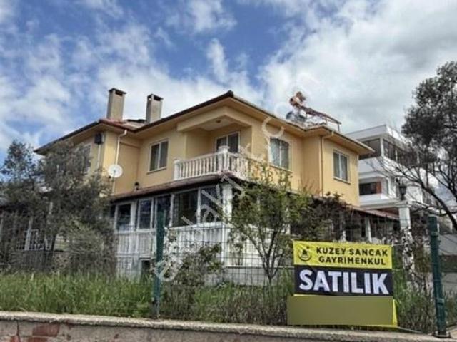 Kuzey Sancaktan Satılık Villa