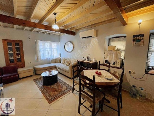 Kuzey Sancak Gayrimenkül 'den Satılık Rum Evi