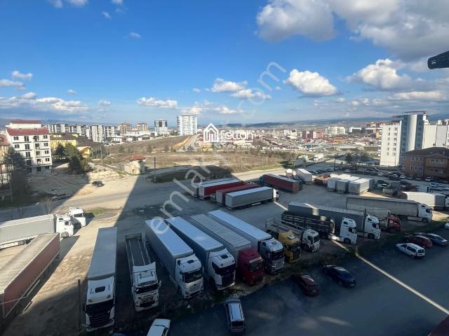 Ara Kat Hastaneye Adliyeye Ve Askeriyeye Yakın Konumda