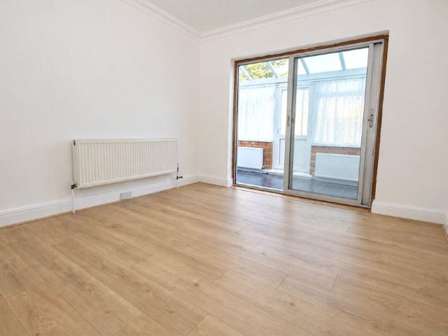 Kynaston Crescent, Thornton Heath, CR7 7BS