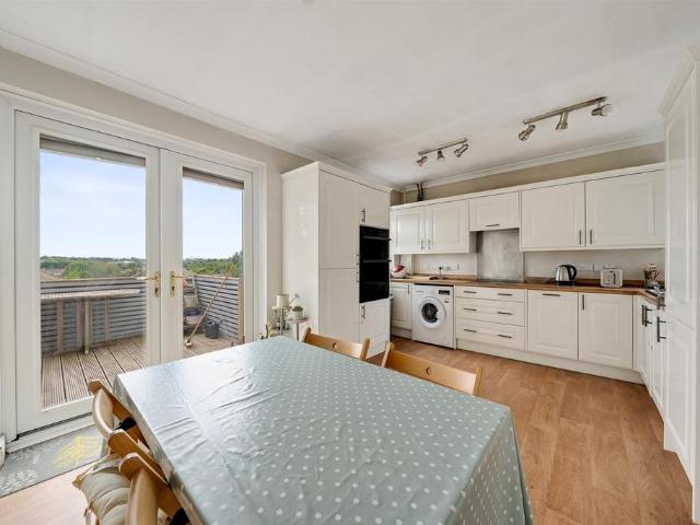 Kynaston Road, Bromley 3 bed semi detached house to rent £2,300 pcm £531 pw