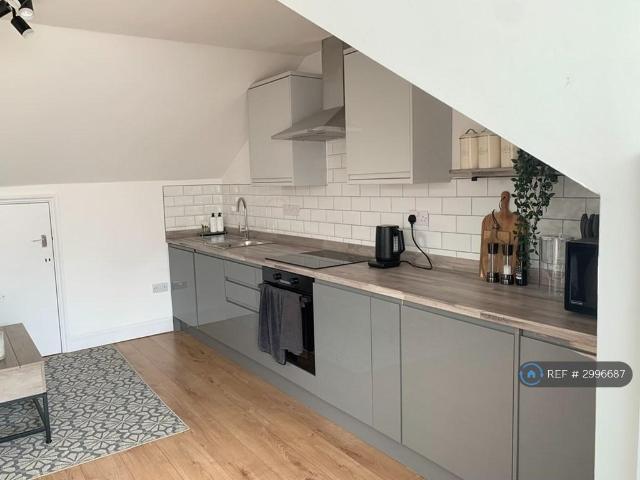 Kyverdale Road, London, N16 1 bed flat to rent £1,900 pcm £438 pw