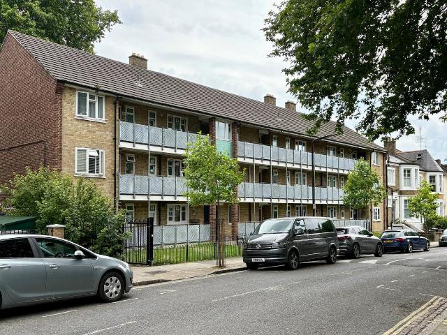 Kyverdale Road N16, 4 bed flat to rent, £2,600 pcm | PrimeLocation