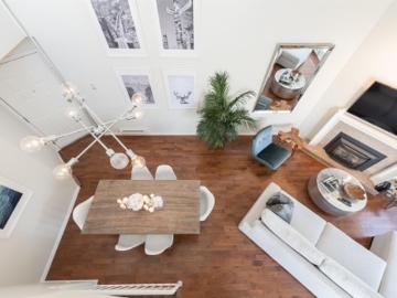 Greater Vancouver - Patio, Fireplace, Parking