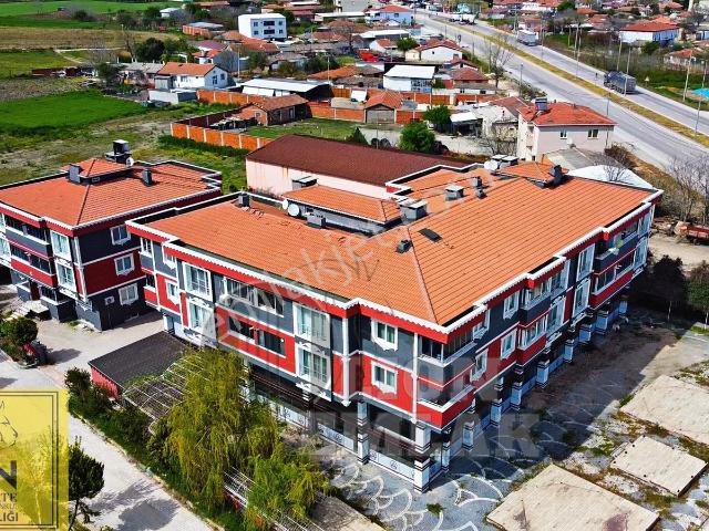 Lıon Emlak'tan Aksakal'da,ara Kat Çift Balkonlu Satılık 3+1daire