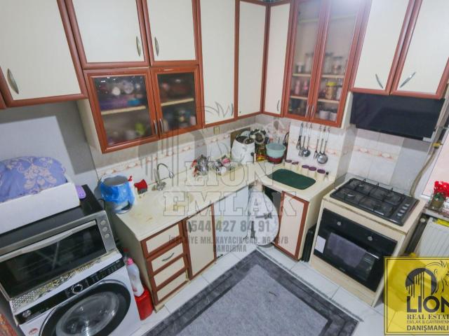 Lıon Emlak'tan Çarşı Merkez'de Masrafsız Satılık 3+1 Daire
