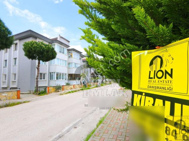 Lıon Emlak'tan İhsaniye Mahallesi'nde Kiralık 3+1 Çift Balkonlu Site İçinde Daire