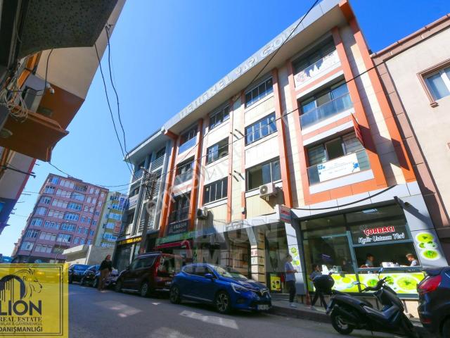 Lıon Emlak'tan İşlek Cadde Üzeri, Full Eşyalı 2+0 Kiralık Daire