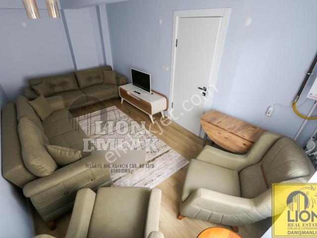 Lıon Emlak'tan Paşamescit'te Merkezde Arakat Kiralık 2+0 Daire
