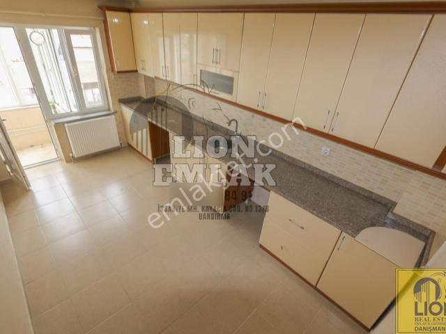 Lıon Emlak'tan 17 Eylül'de Arakat Masrafsız 2+1 Kiralık Daire