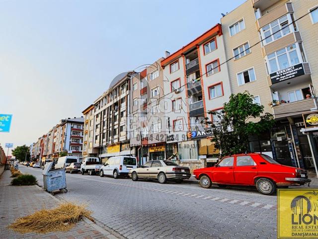 Lıon Emlak'tan 600evler'de Ana Cadde Üzerinde 2+1 Eşyalı Kiralık