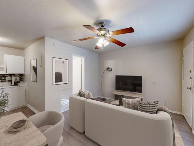 L ABRI APARTMENTS 1 Bedroom Apartment for Rent at 200 W Pioneer Pkwy, Arlington, TX 76010