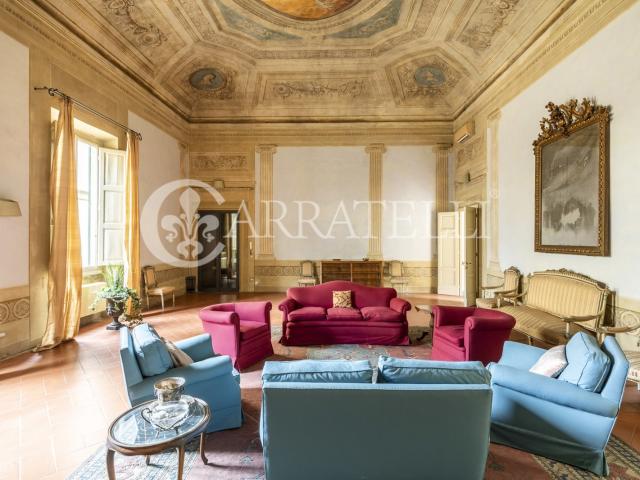 L’Eleganza rinascimentale di un appartamento storico nel cuo. 250m² Firenze