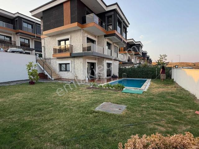 Lılya Konaklarında Prestijli Yaşam! Havuzlu 4+1 Kiralık Villa