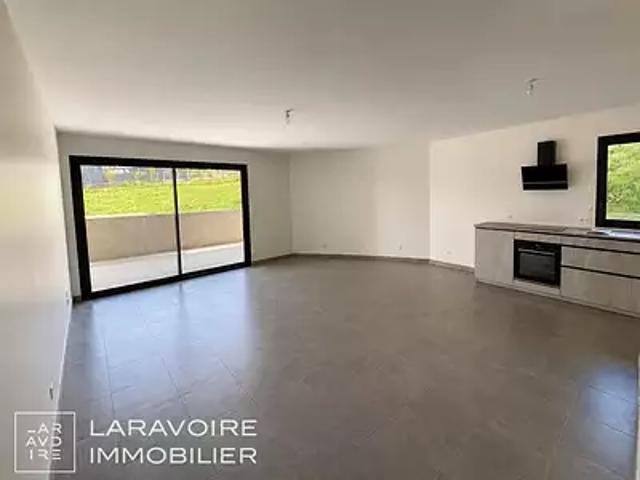 La Talaudière 42350 Achat / Vente appartement 3 pièces t3 au dernier étage terrasse